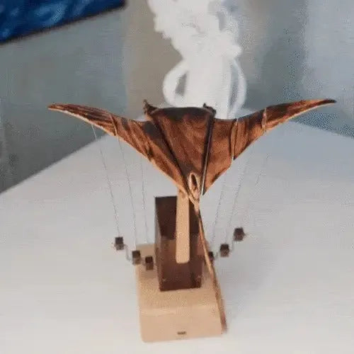 š„Handcrafted Walnut Manta Ray Automaton ā The Oceanās Silent Gliderš